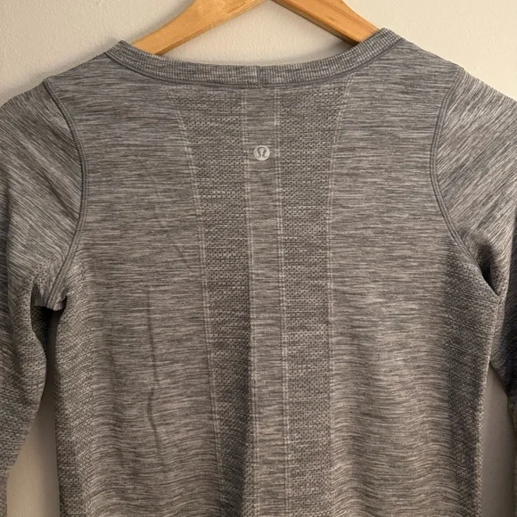 Lululemon Swiftly Tech Long-Sleeve Shirt 2.0 - Picture 4 of 6